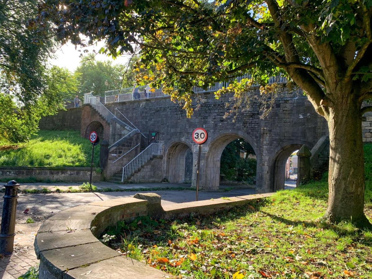 Stay In The Heart Of York At The Hampden - Free Parking - York Holiday Home Zewnętrze zdjęcie