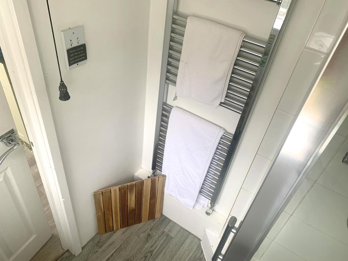 Stay In The Heart Of York At The Hampden - Free Parking - York Holiday Home Zewnętrze zdjęcie