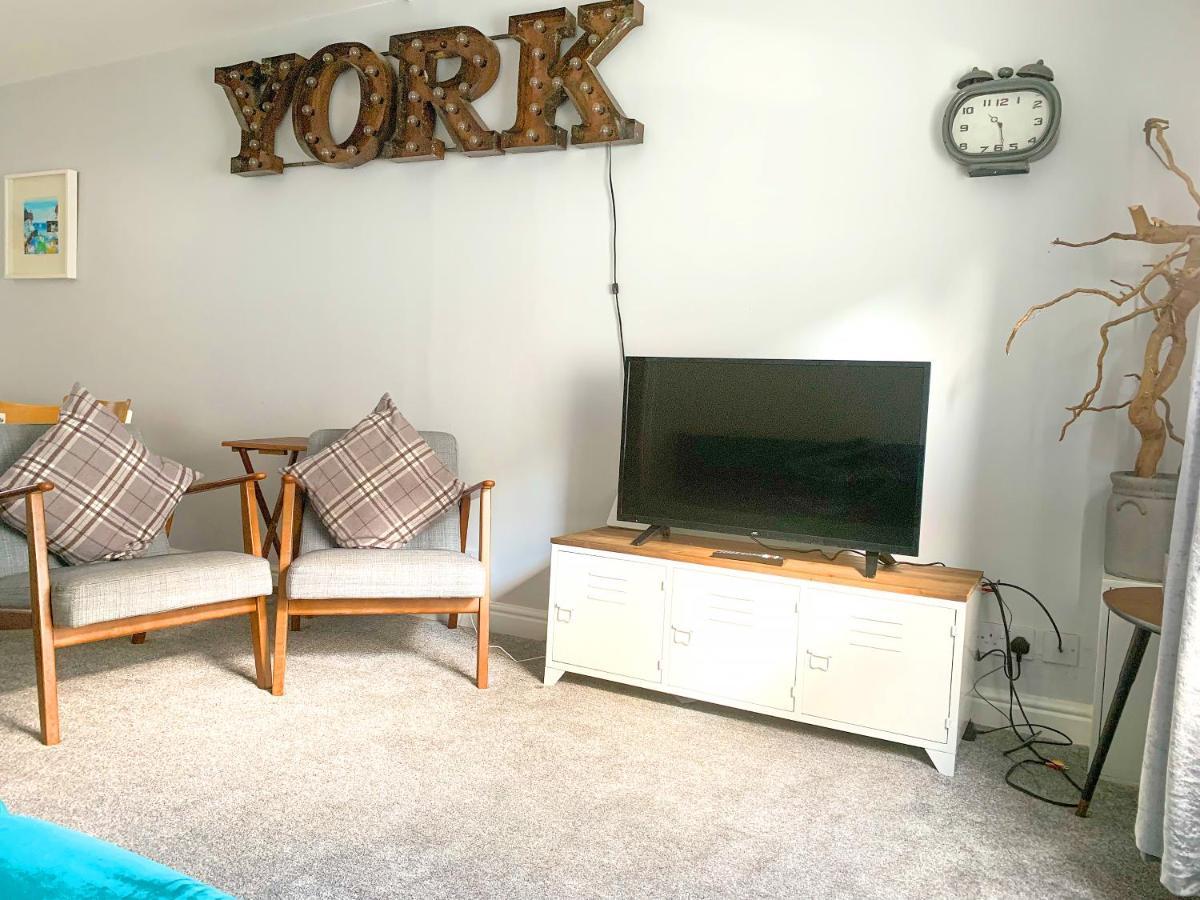 Stay In The Heart Of York At The Hampden - Free Parking - York Holiday Home Zewnętrze zdjęcie